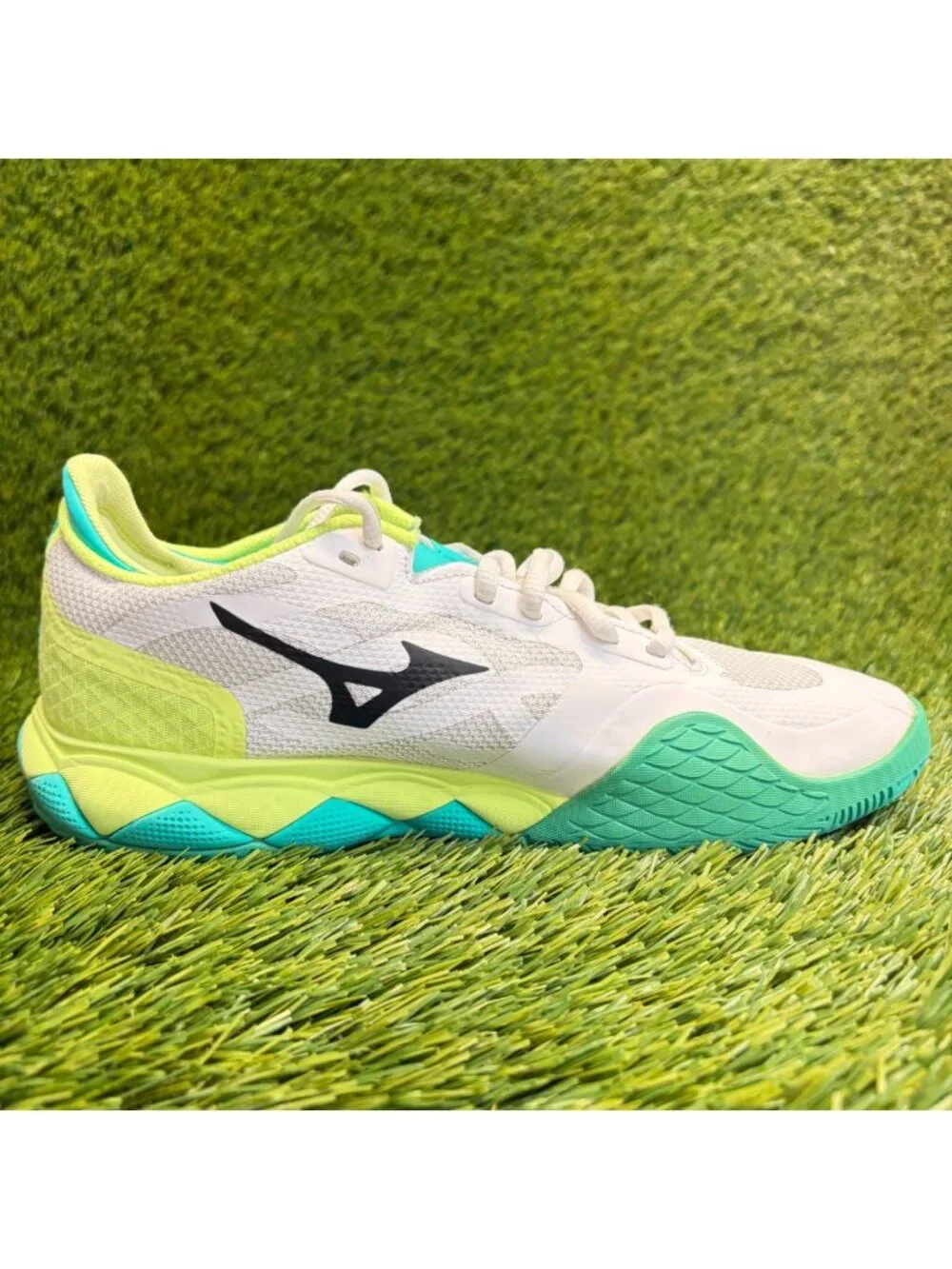 Mizuno Wave Enforce Tour AC Womens Size 8 White Athletic Running Shoes Sneakers